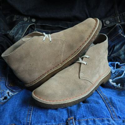 clarks (Chukka Boot) Classic Suede Chukka